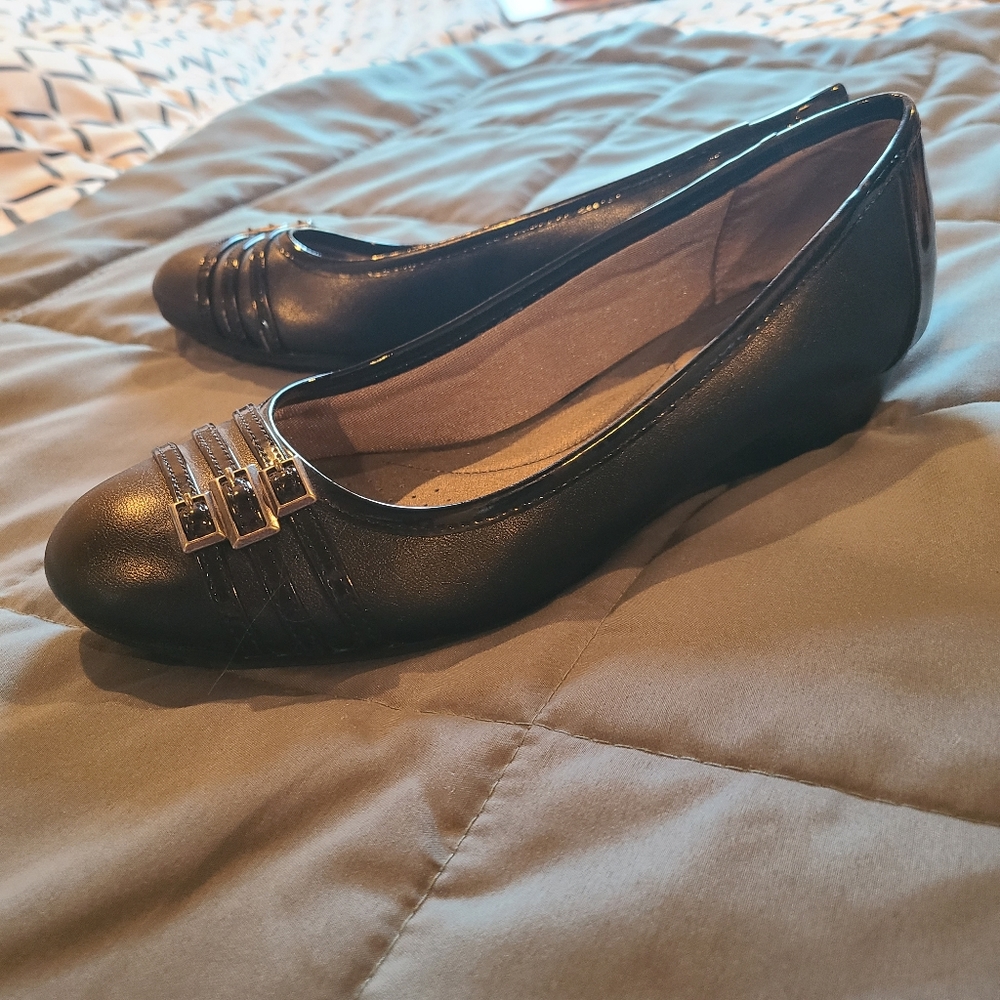 LifeStride Slip-On Low Heels